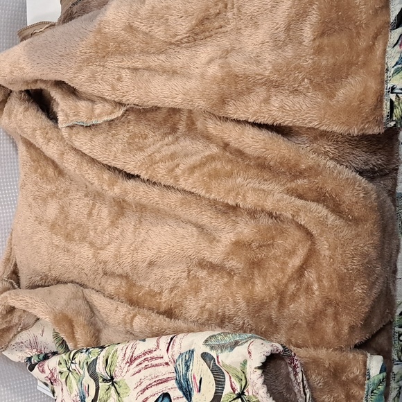 Spring Zip Jacket With Hood - Picture 3 of 4